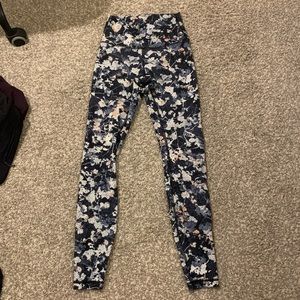 Lululemon leggings 28”